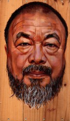 'Ai Weiwei', 36x21 cm, acryl op wijnkistje, € 695,- Portret van Ai Weiwei op wijnkistje